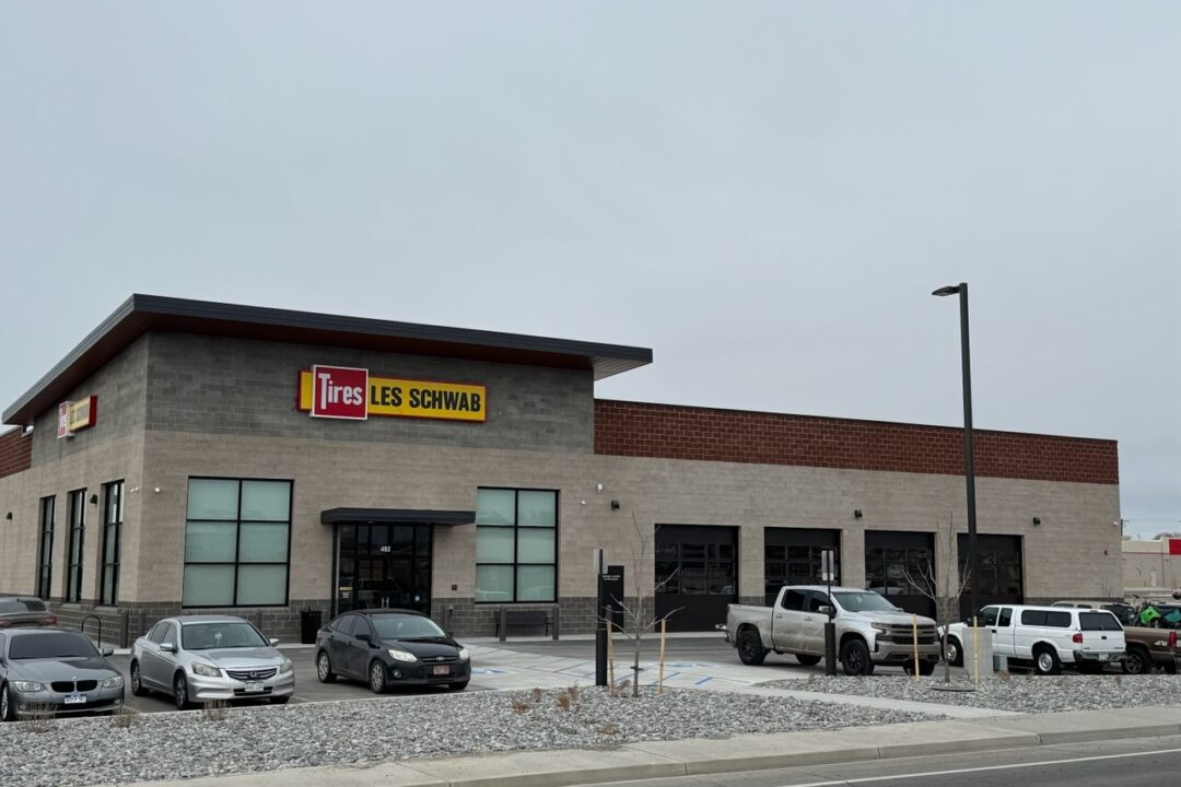 Exterior picture of the completed Grand Junction Les Schwab tire center.